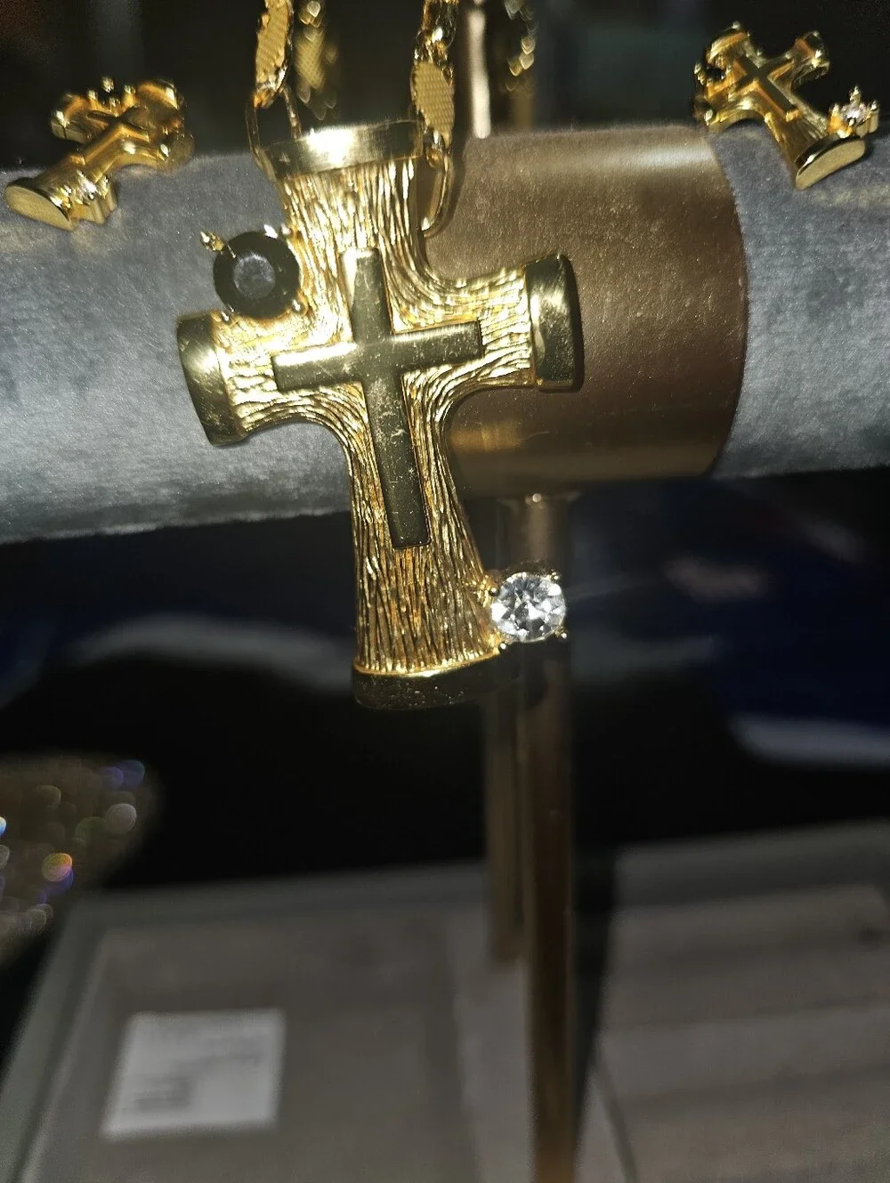 N/A shiny gold